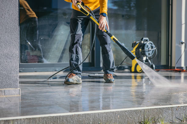 Best Pool Deck Cleaning  in Elm Grove, WI